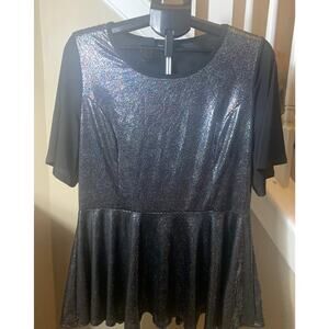 BRAND NEW LulaRoe Emma Short Sleeve Shirt - Large Black & Silver Glitter
